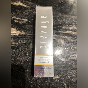 Elizabeth Arden Anti-Aging Serum 2.0 with Yellow Accent